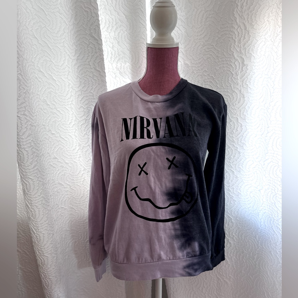 Women/Youth Nirvana Purple/Lavendar Sweater, Size S